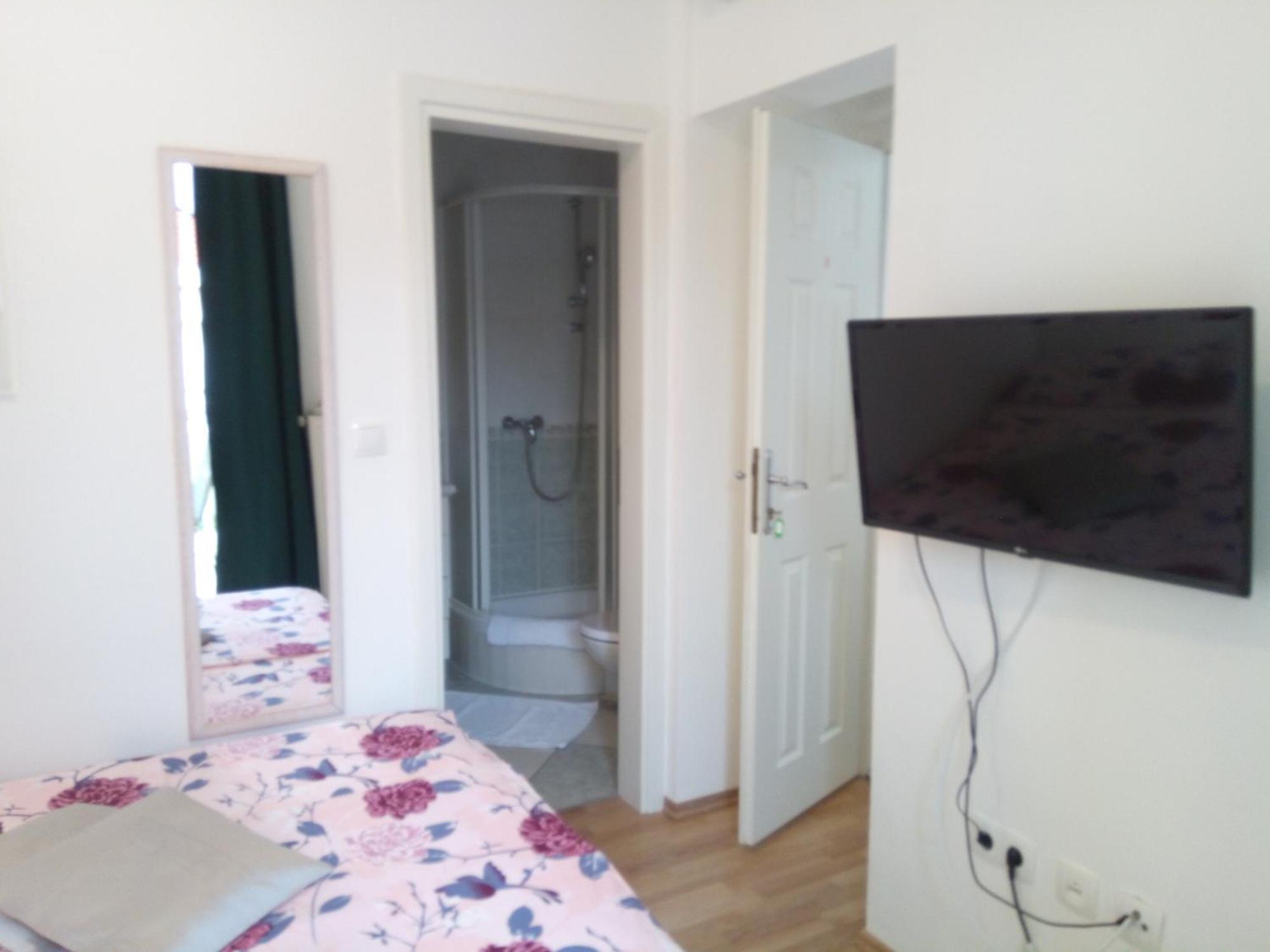 Ana Rooms Krk Town Room photo